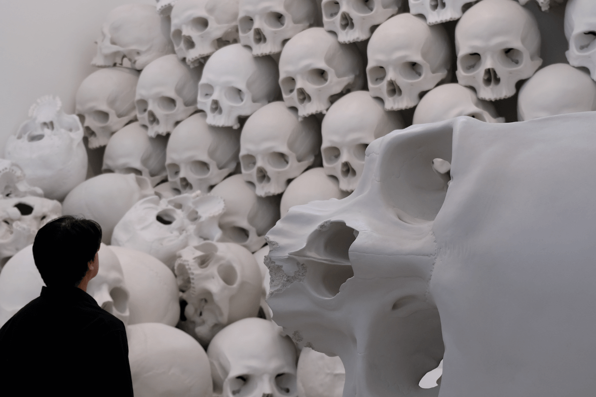 極限のリアルさで非現実な人の生と死を見るロン・ミュエク展 Ron Mueck @MMCA Seoul